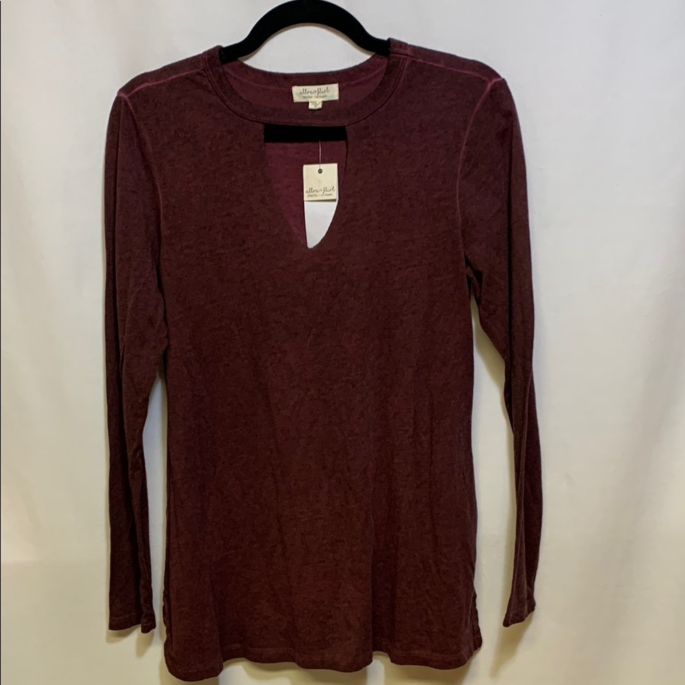 Ultra Flirt Maroon V-Neck Cut Out Blouse